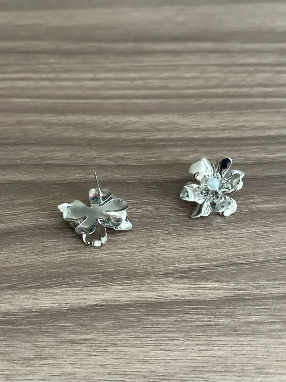 Pearl flower earrings Q1070